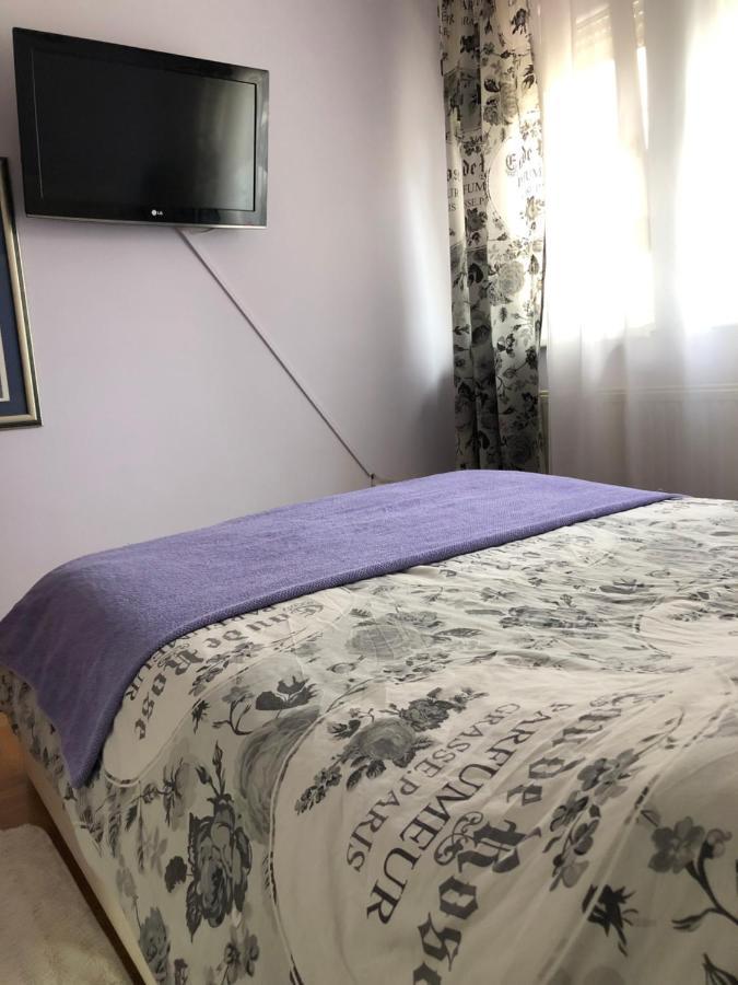 Cosy Apartment-private Parking Apartman *