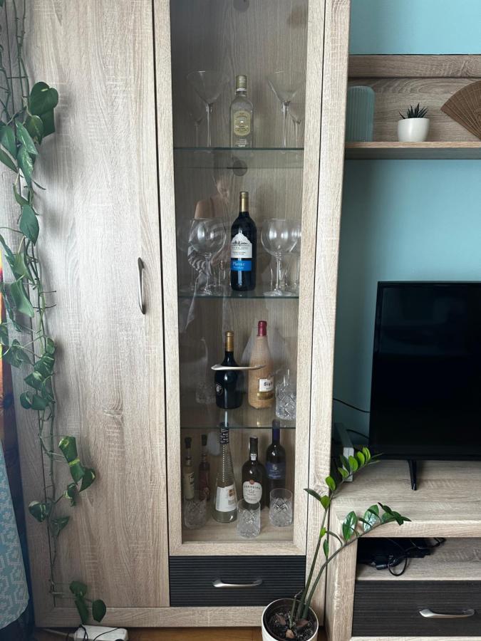 Cosy Apartment-private Parking *